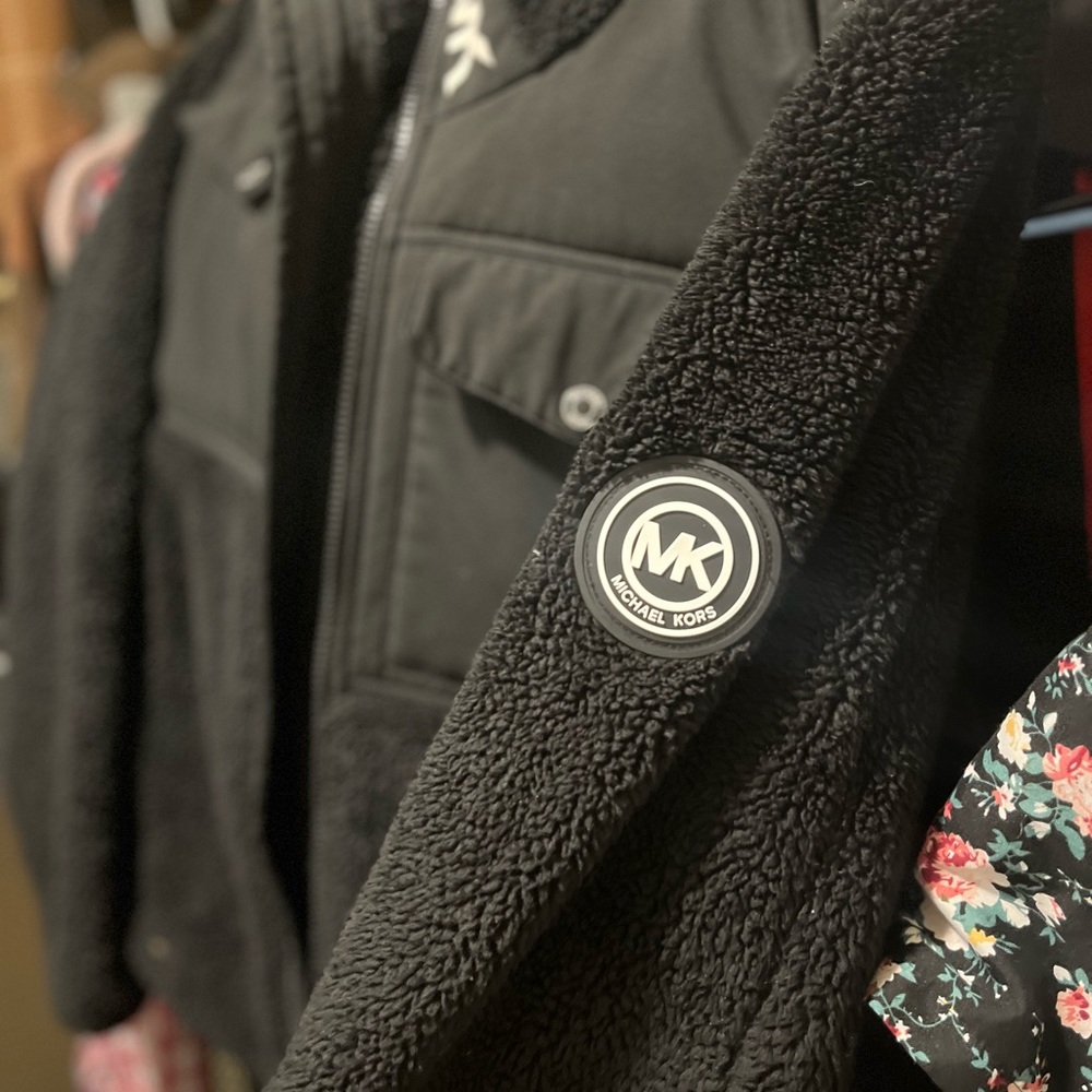 Michael Kors Men’s Hacket - Picture 3 of 5